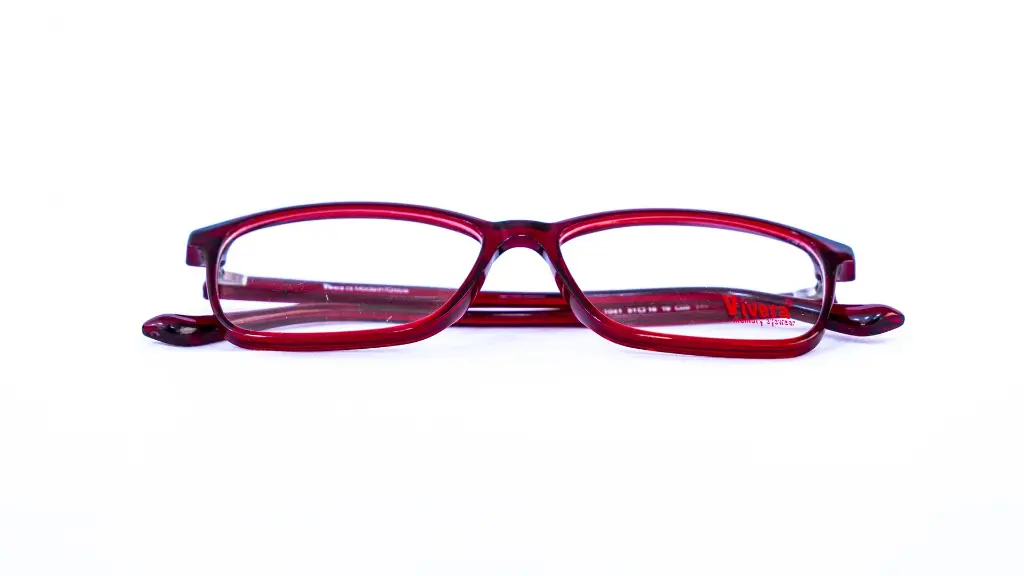 Lunette de vue Vivera rouge élégante – Luxe Optique Dakar.webp