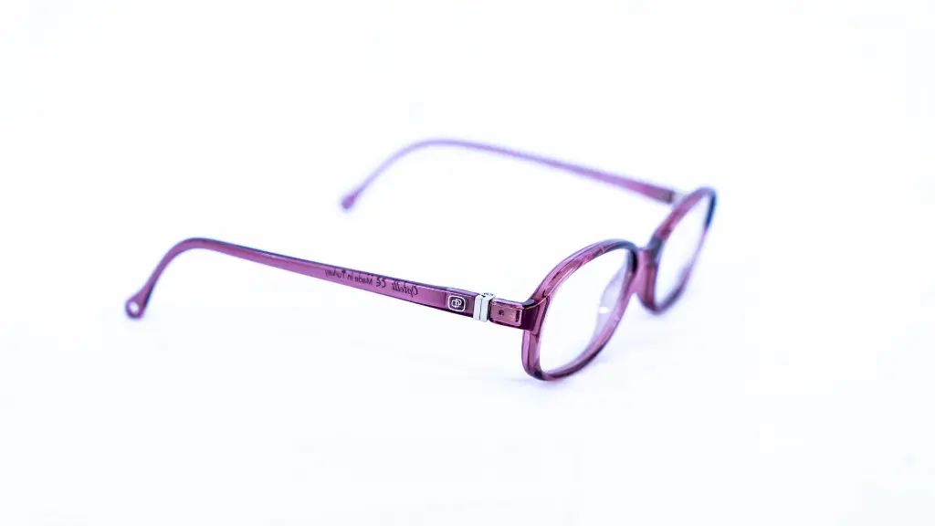 Lunette Optelli fille légère et confortable-showroom luxe optique.webp