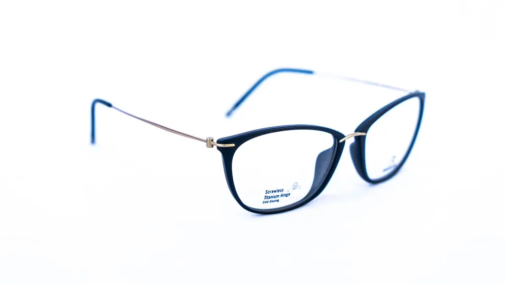 Lunette Rodenstock cerclée – luxe optique dakar.webp