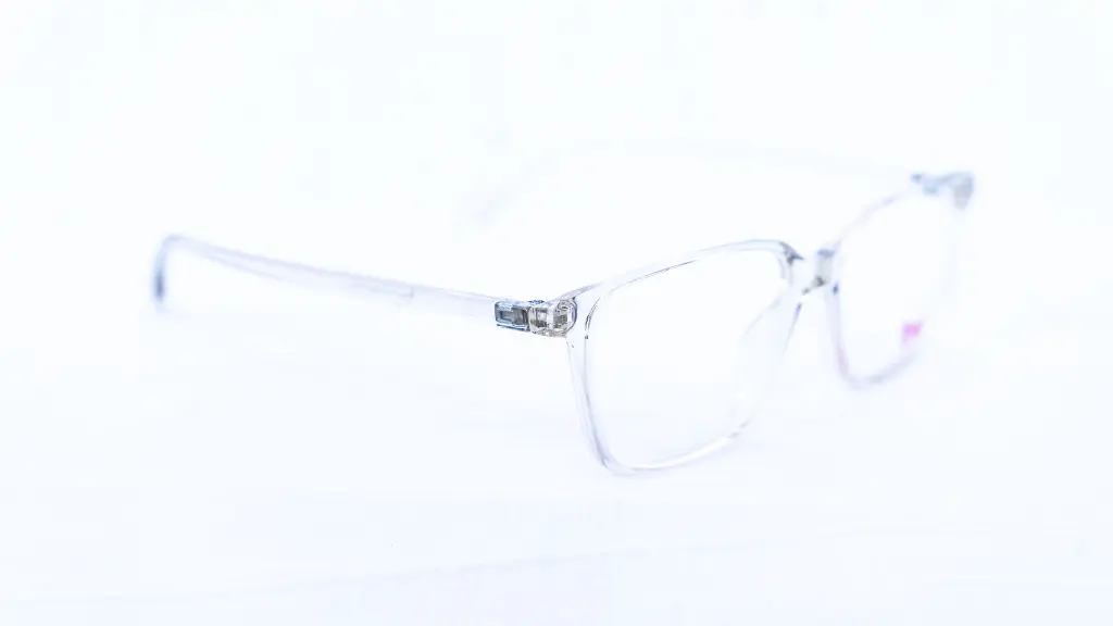 monture Vivera beige – showroom Luxe Optique.webp