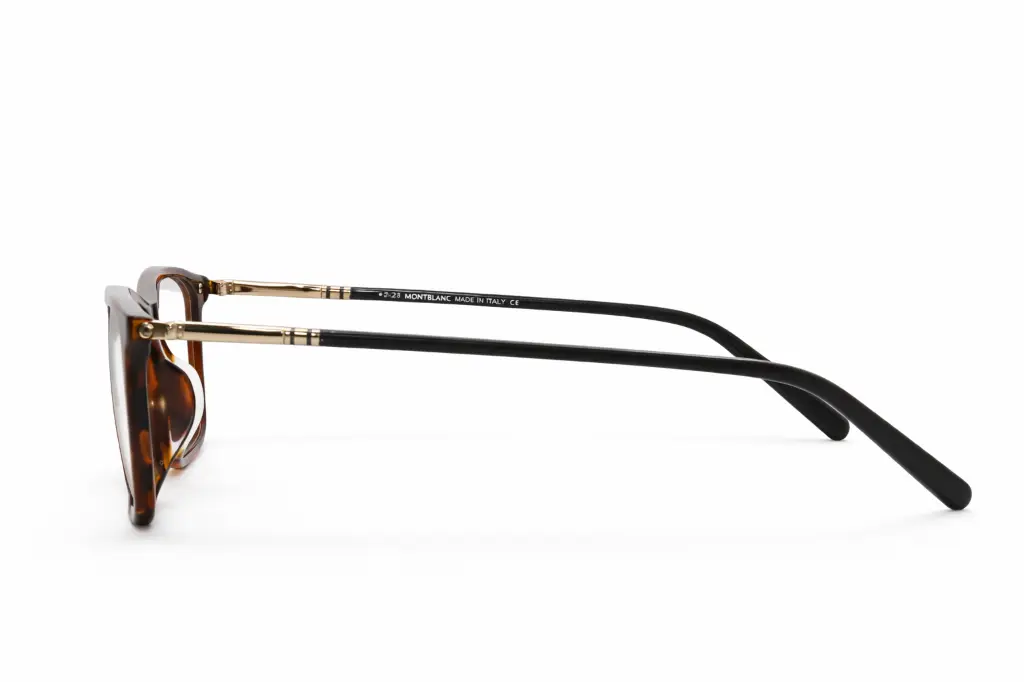 Détail de la monture Mont Blanc en plastique acétate – showroom Luxe Optique.webp