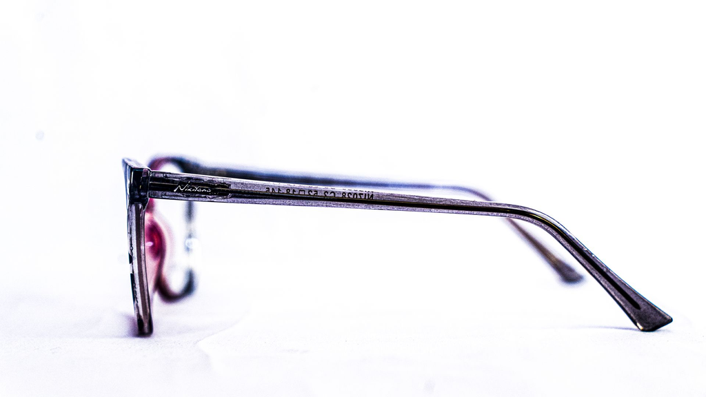 Monture femme Nikitana rouge noir tendance – VDN Luxe Optique