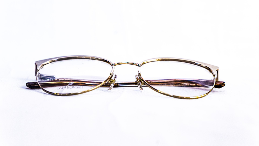 Lunette Swarovski métal doré – Opticien Dakar