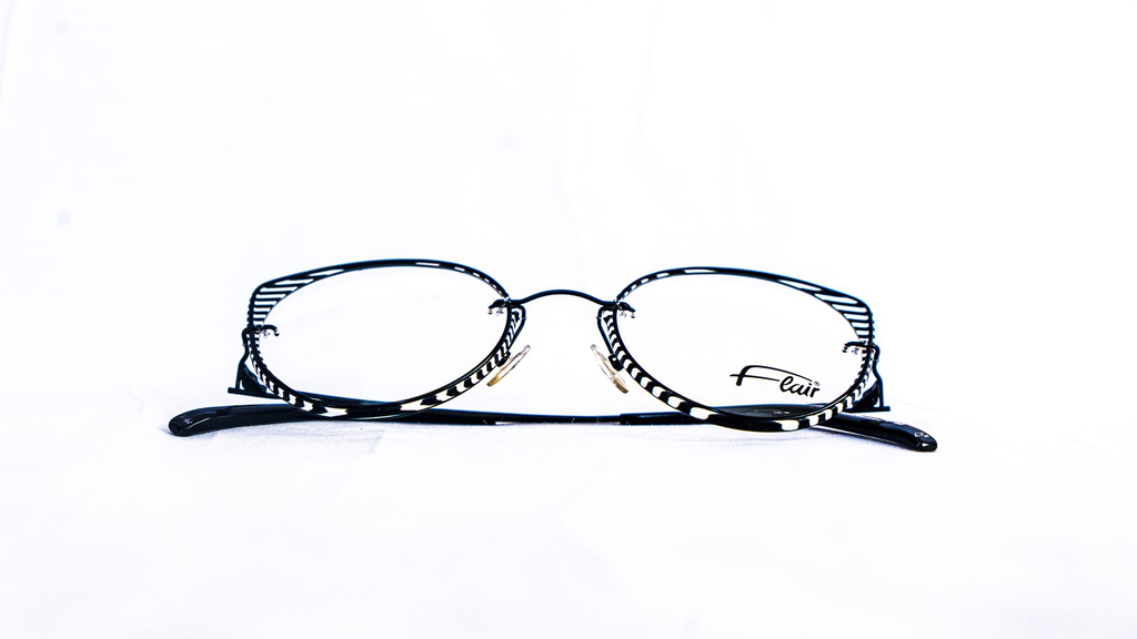 Lunette Flair femme élégante – Opticien Dakar