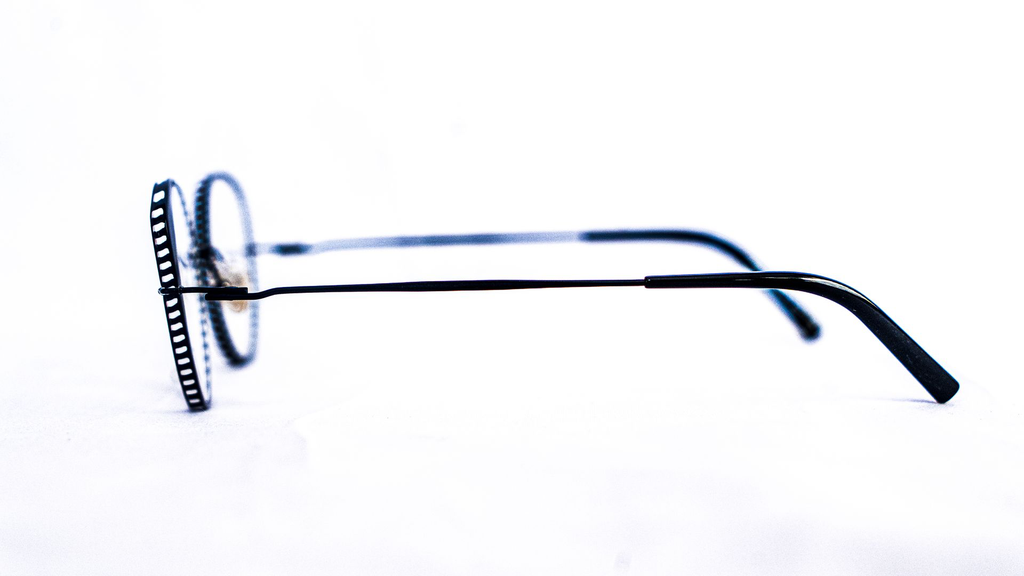 Monture Flair noire papillon – VDN Mermoz Dakar