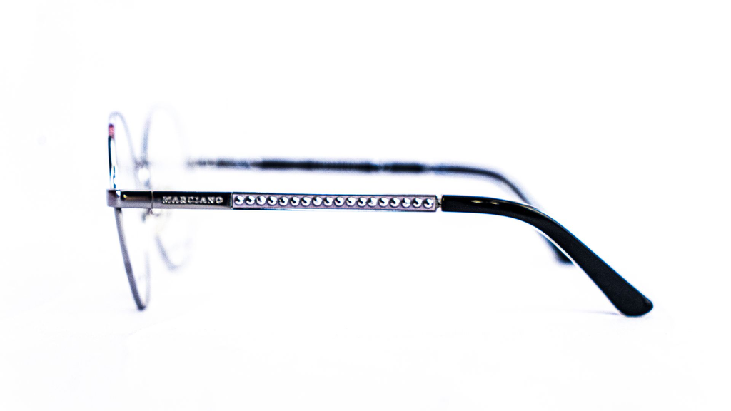 Élégance discrète Marciano – Luxe Optique Dakar