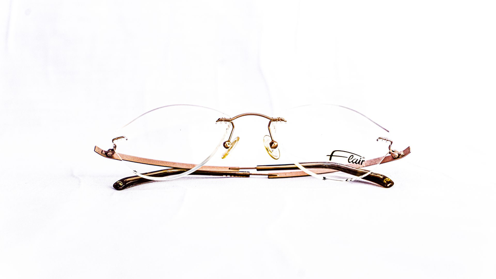 Lunette Flair femme ovale – Luxe Optique Dakar