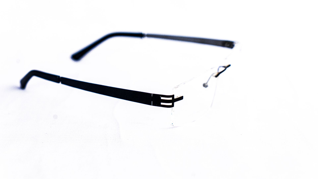 Lunette élégante Mustang – Mermoz Dakar