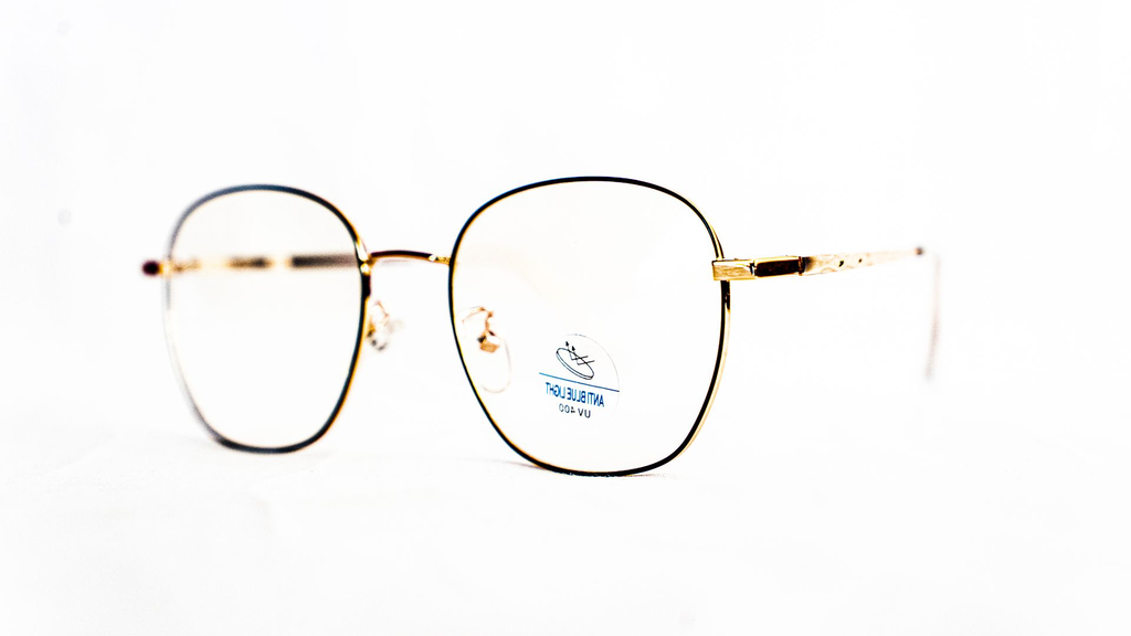 Lunette Titanium femme carrée métal – Luxe Optique Dakar
