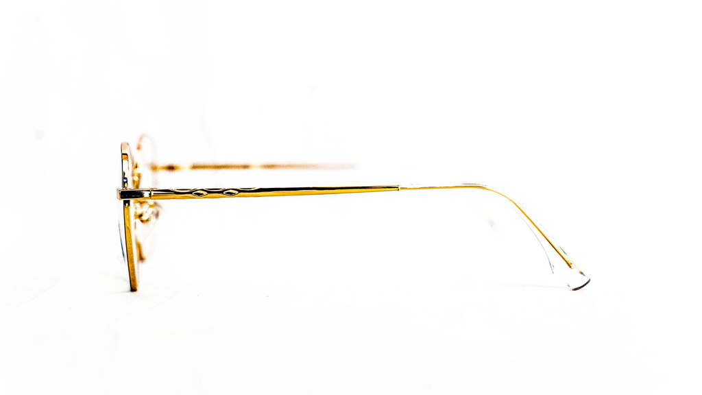 Monture élégante Titanium femme – Opticien Luxe Optique