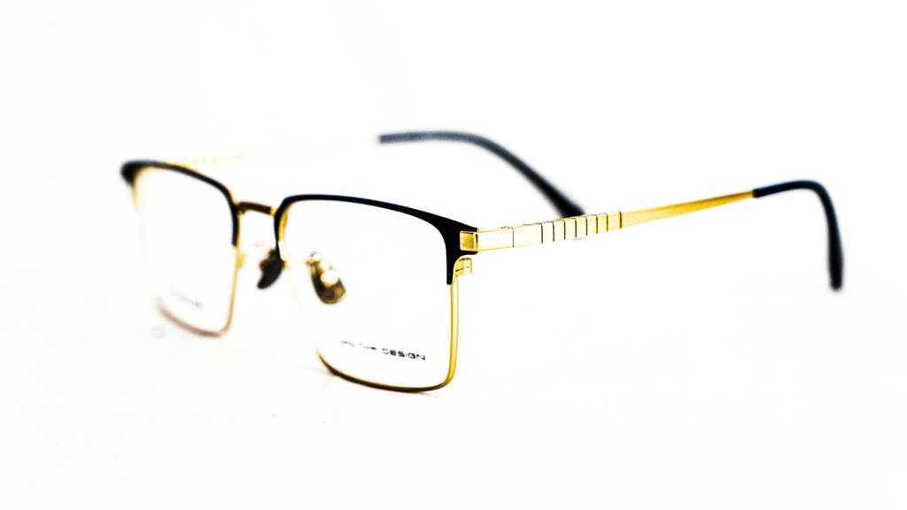 Lunette de vue chic Titanium pour homme – Opticien Dakar