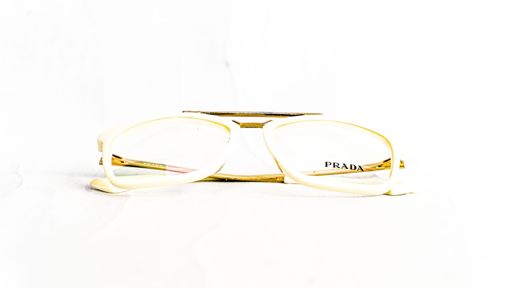 Lunette Prada métal – Vue latérale