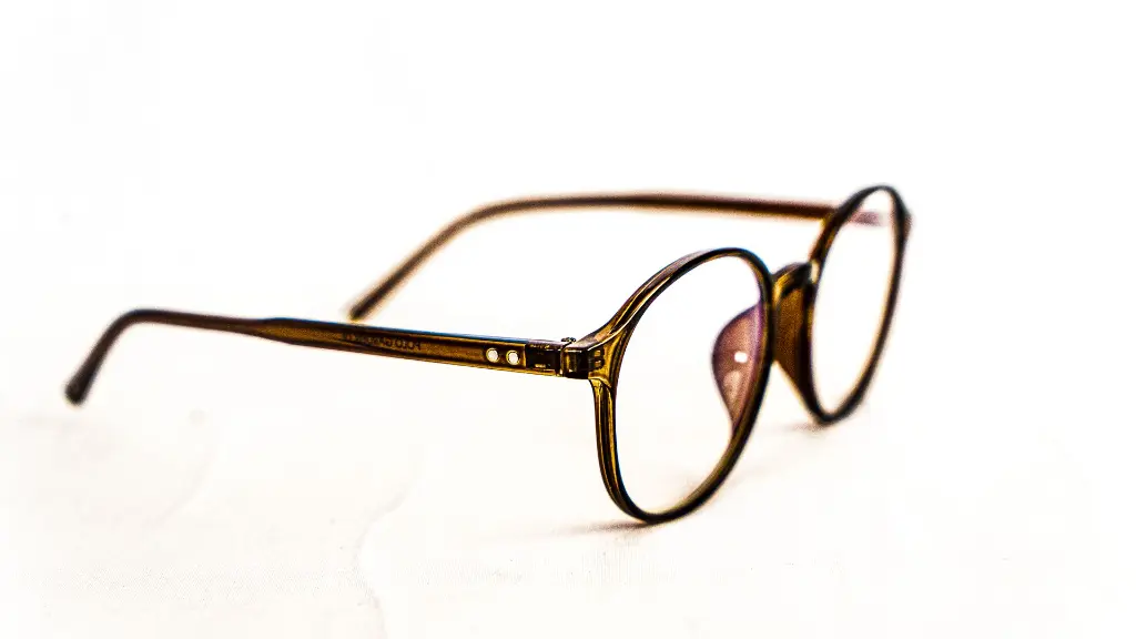 Monture ovale chic pour homme – luxe optique dakar