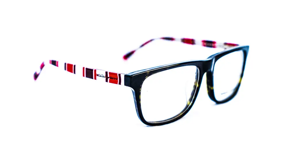 Monture carrée Dolce & Gabbana chic – opticien Dakar VDN Luxe Optique