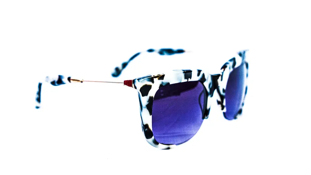 Disponible chez Luxe Optique Dakar – modèle Miu Miu femme