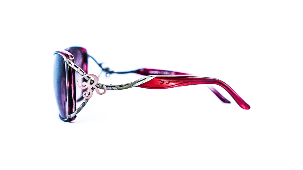 Finition soignée lunette de soleil romanson