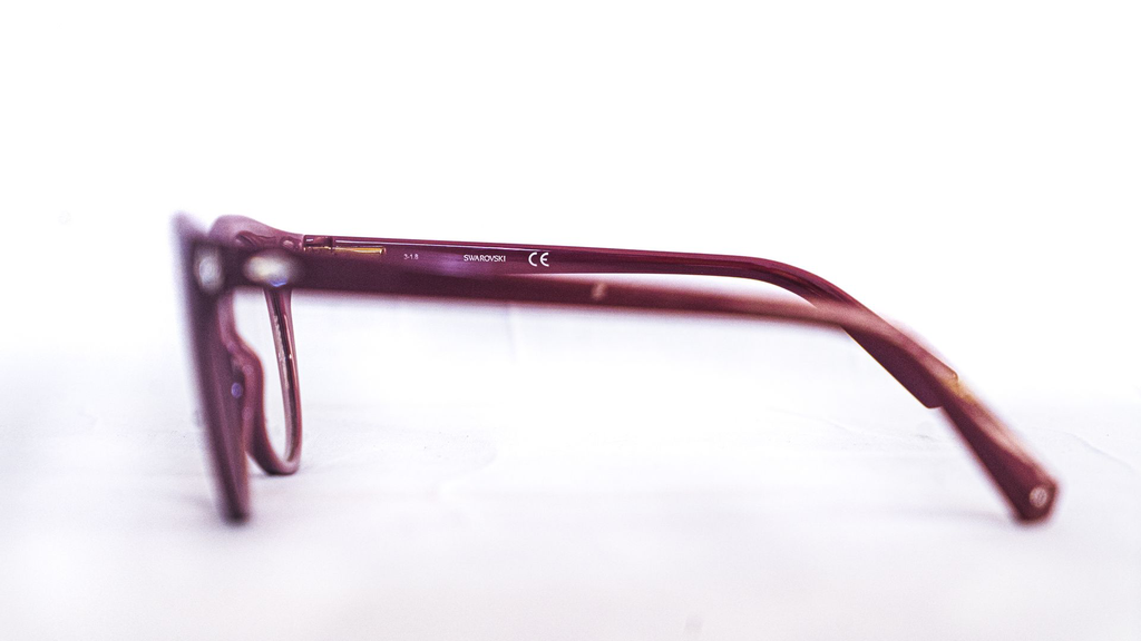 Lunette Swarovski rose – Luxe Optique Dakar