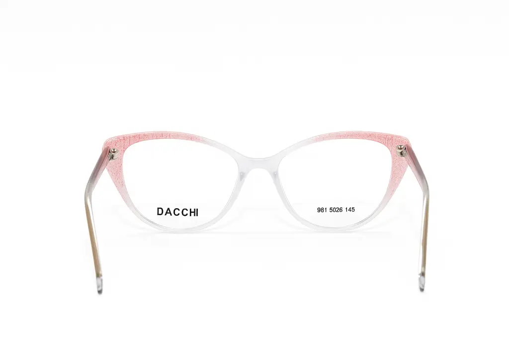 Monture Dacchi femme rose élégante – Luxe Optique Mermoz.webp