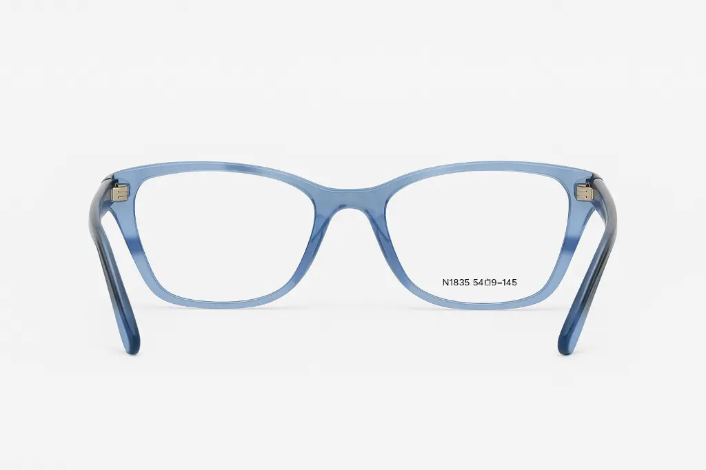Lunette de vue Nikitana tendance – Showroom Luxe Optique Dakar.webp