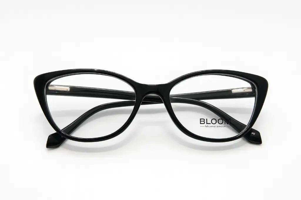 Lunette de vue Bloom femme classique et épurée – Optique Mermoz.webp