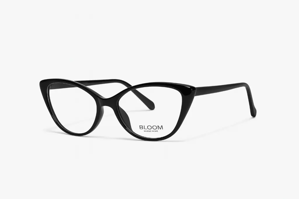 Monture Bloom femme noire élégante – Opticien Dakar.webp